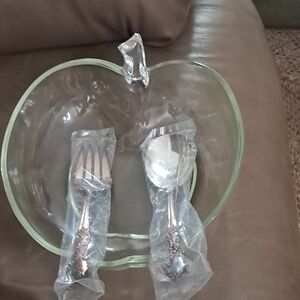 26 International Clear Glass Apple Bowl with Silver-Tone Serving Fork & Spoon